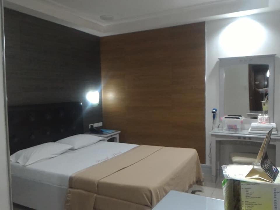 Jardin De Rosal Hotel Pasig City Luaran gambar